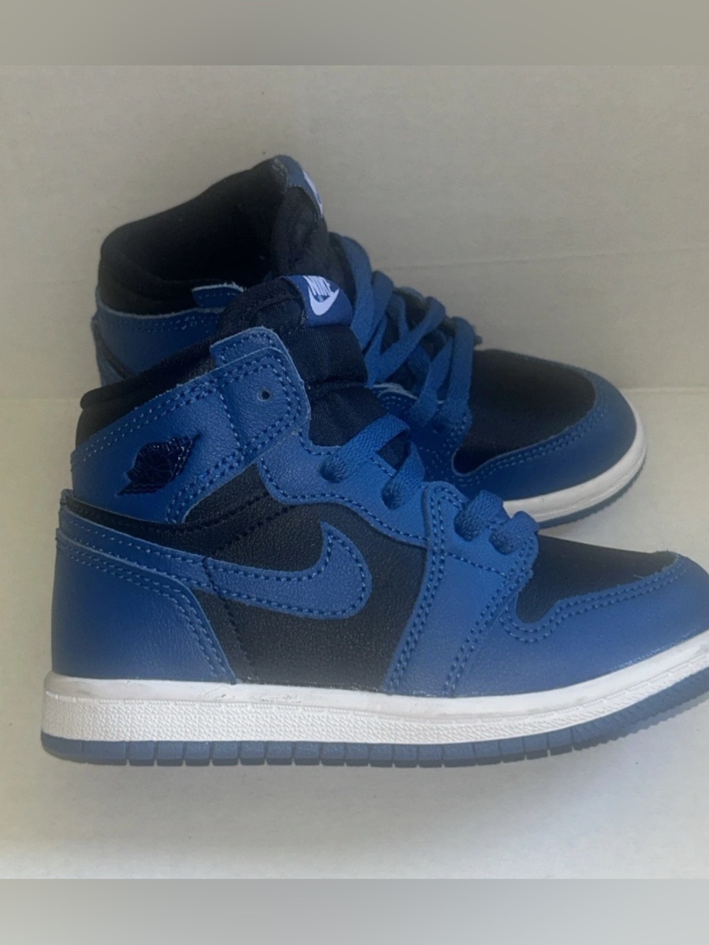 Size 9C - Air Jordan 1 Retro High OG “Marina” (TD)